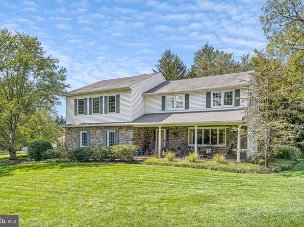 2420 W Heather Rd, Wilmington, DE 19803