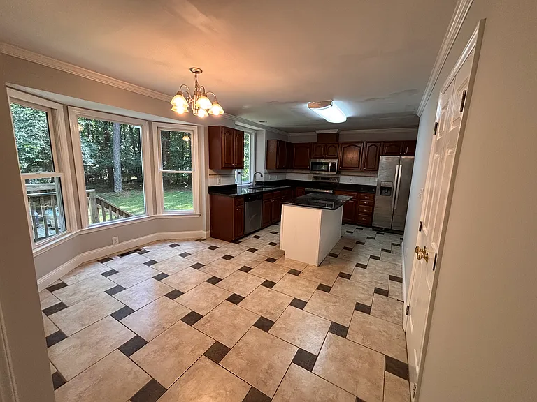 5409 Rockholly Ct — Photo 11