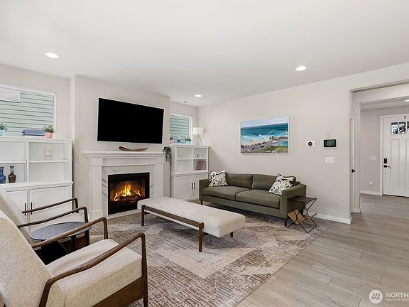 5th image of 5663 13th Street Ct NE