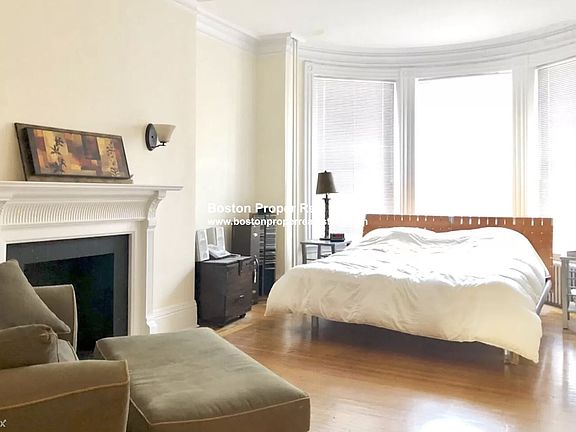 381 Commonwealth #6 Boston - Back Bay Unit Photo 1 (1)