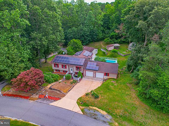 3rd image of 27090 Elmer Ct