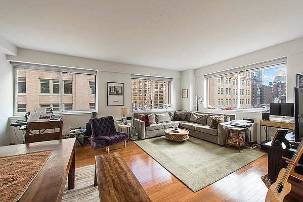 1st image of 200 W 24th St APT 10A