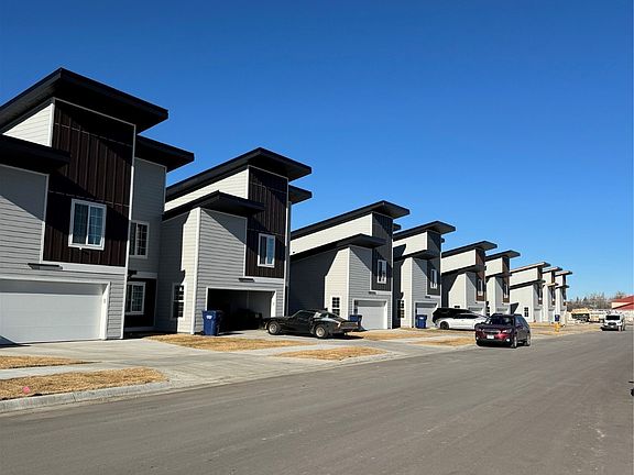 3rd image of 2500 Castle Pines Dr