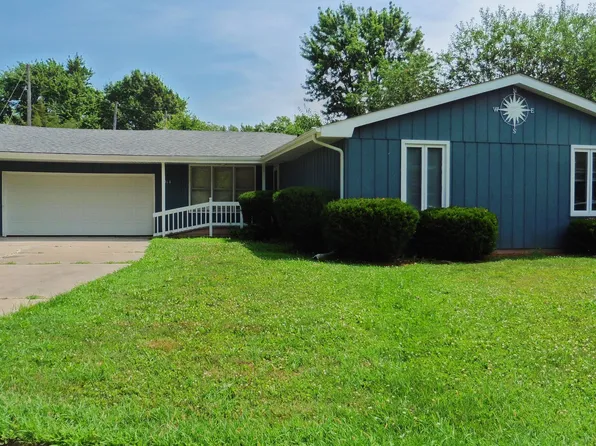 914 Pettibone St, Crown Point, IN 46307