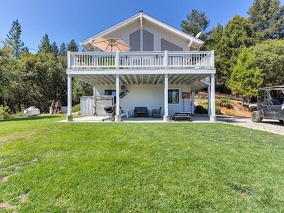 4th image of 19221 Gloria Ln