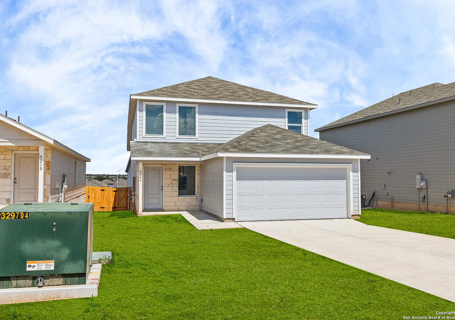 4 bed, 1867 sqft, $1,925 — Photo 1