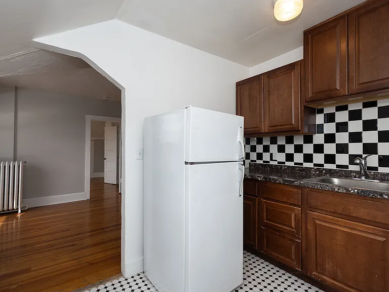 Cross Park Apartments — Photo 40