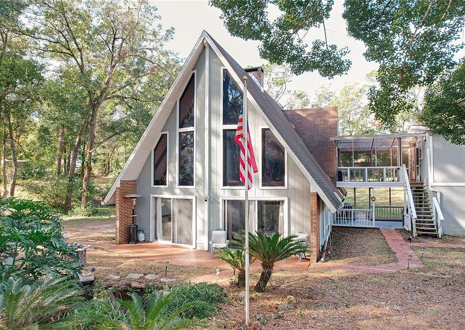 1st image of 1381 N CARPENTER AVENUE