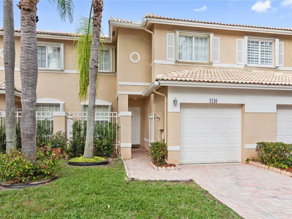 2240 NW 171st Ter #2240, Pembroke Pines, FL 33028