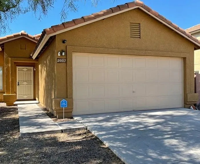 2057 W Silver Meadow Pl — Photo 1