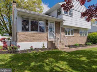 581 Paoli Ave, Philadelphia, PA 19128