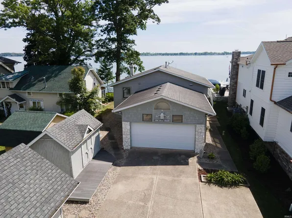 11068 N Ideal Beach Dr, Syracuse, IN 46567