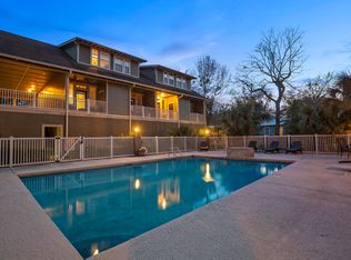 922 Porter Ave APT 210, Ocean Springs, MS 39564