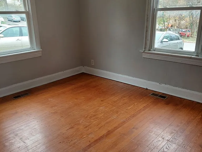 2210 Haden St — Photo 9