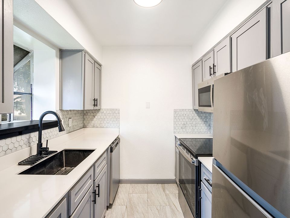 1st image of 3913 Inwood Rd APT 2006