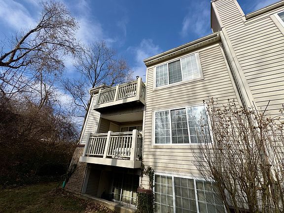 3rd image of 9805 Regatta Dr Unit 302