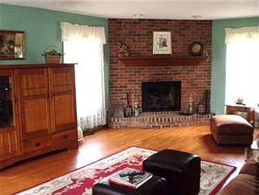 3rd image of 1887 Oakhall Cir NW