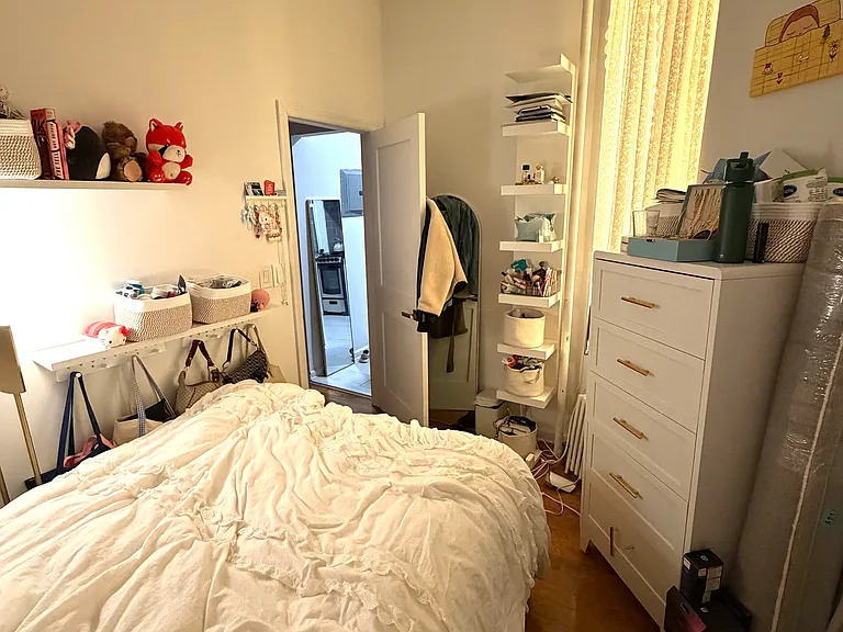 18 N Moore St #2R — Photo 10