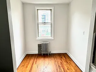 Rented by Zikos Realty Services