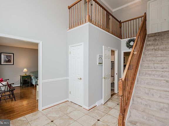 4th image of 922 Delray Dr