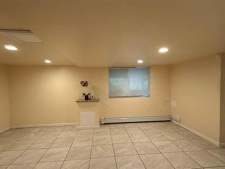 26 Lattintown Rd — Photo 15