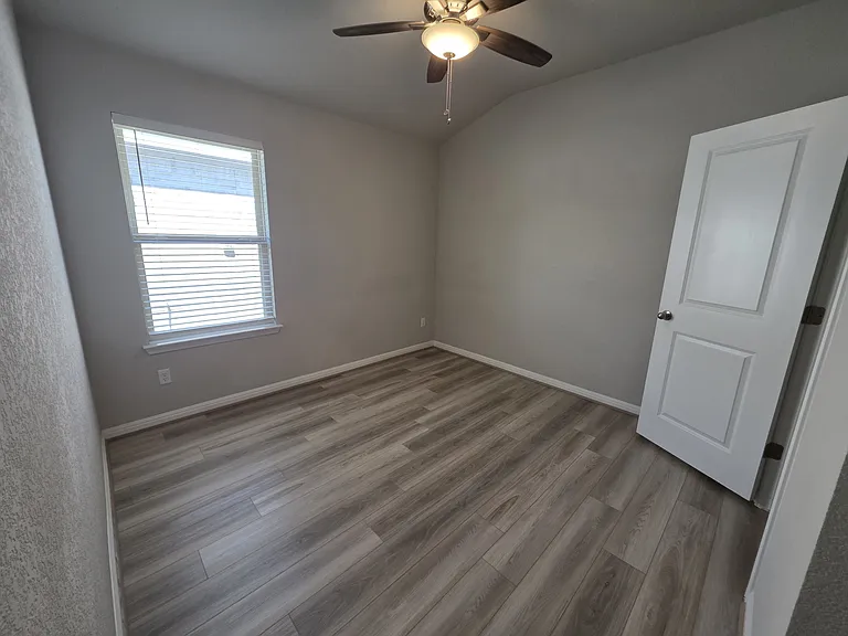1609 Gerald Ln — Photo 27