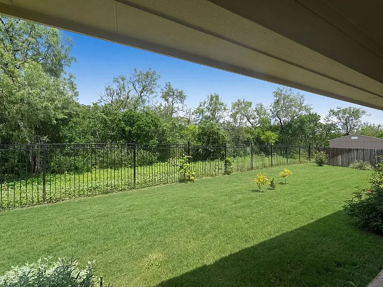 1507 Stony Island Dr — Photo 39