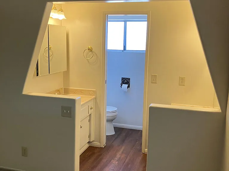 716 W Graaf Ave — Photo 14