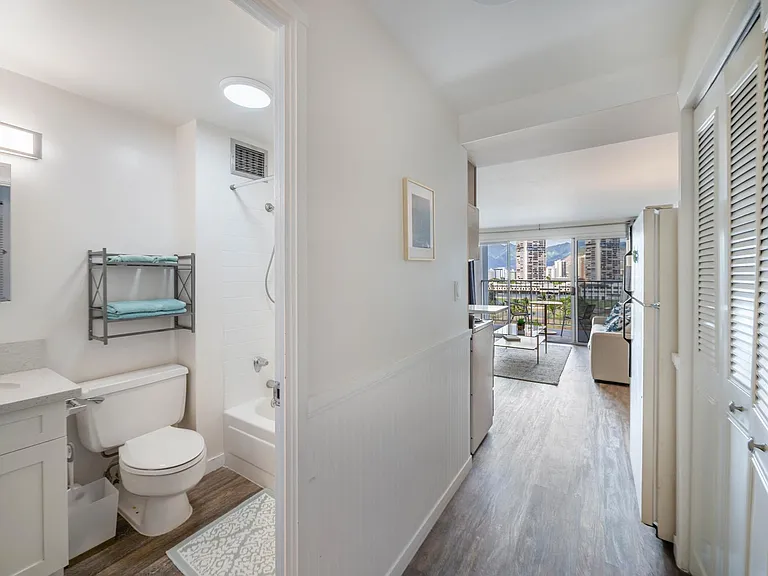 2211 Ala Wai Blvd #915 — Photo 14