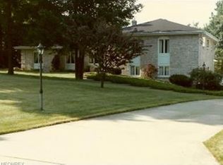 6750 Tanglewood Dr, Youngstown, OH