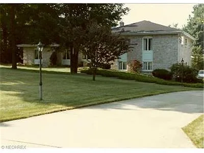 6750 Tanglewood Dr photo 1