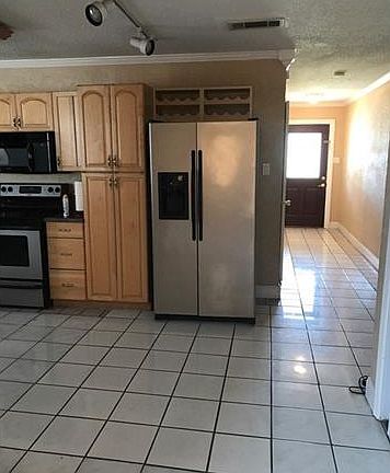 5th image of 7741 Branch Dr