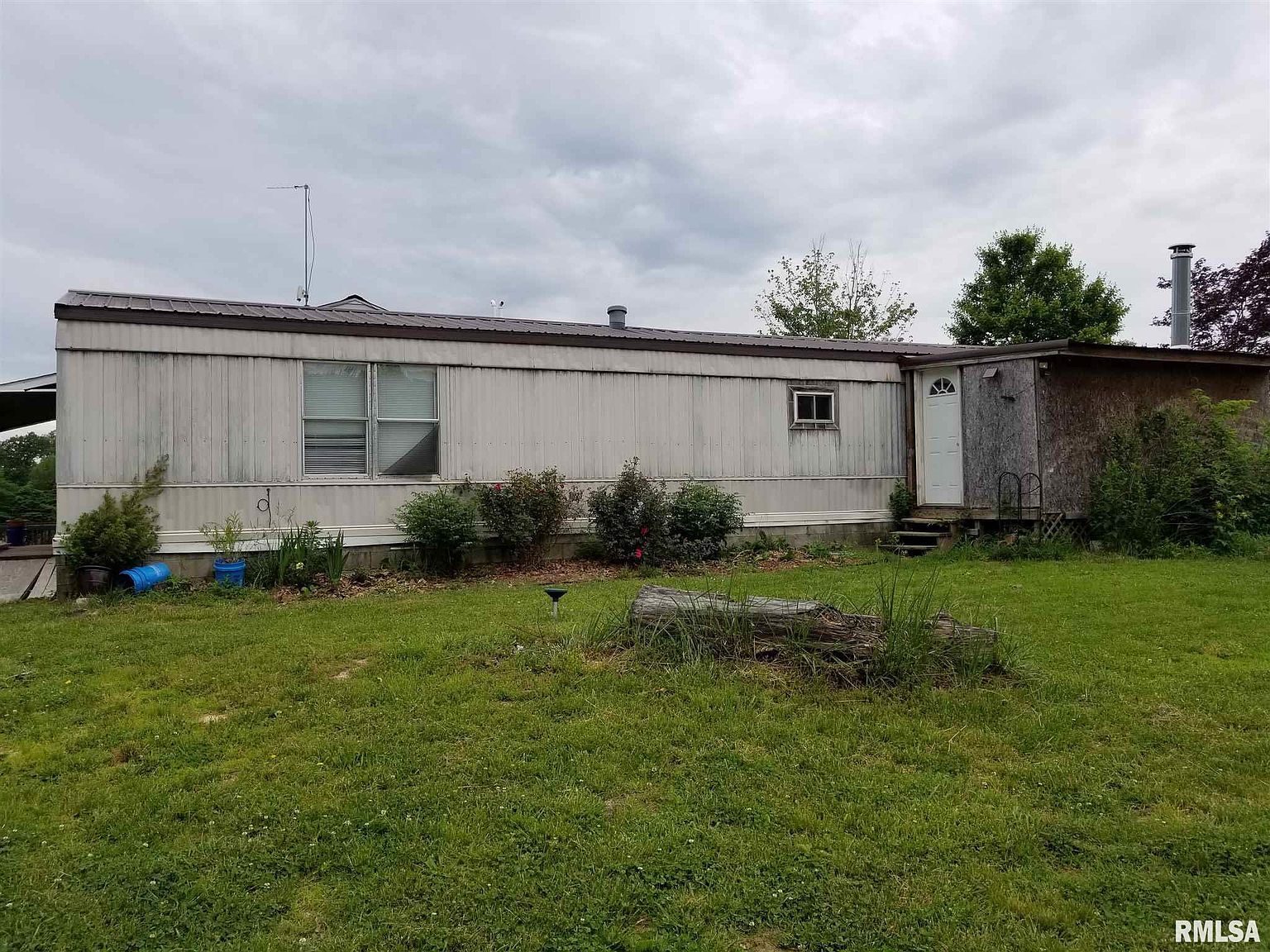 18323 N Duke Ln, Bluford, IL 62814 Zillow