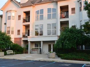 39168 Hayes Rd, Clinton Township, MI 48038