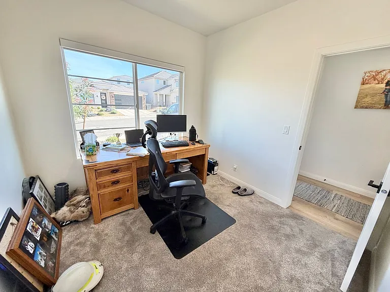 1436 E White Hollow Ln — Photo 4