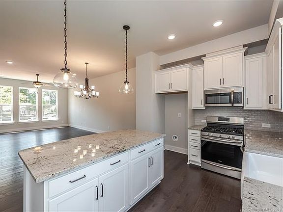 2nd image of 1618 Nandina Corners Aly