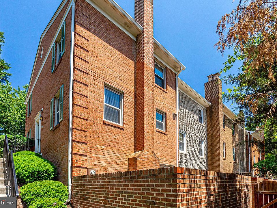 1st image of 2641 Centennial Ct