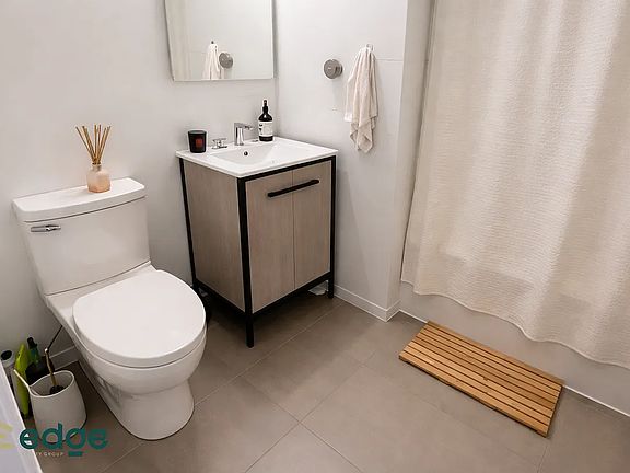 5th image of 169 Graham Ave #408