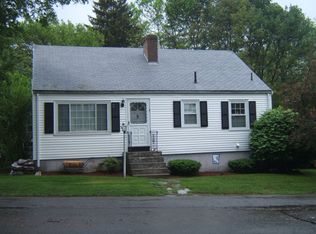 2 Fairview Ter, Woburn, MA 01801