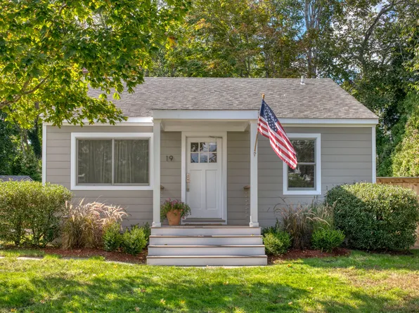 19 William St, Sag Harbor, NY 11963
