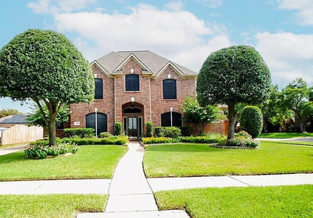 4 bed, 3.5 bath, 3058 sqft, $3,850 — Photo 1