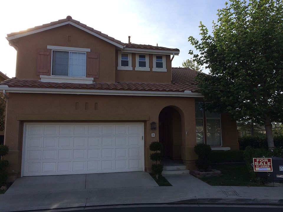 Backs up to O'Neil Park!