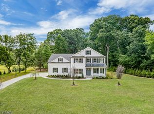 29 Spruce St, Bernards Twp, NJ 07920