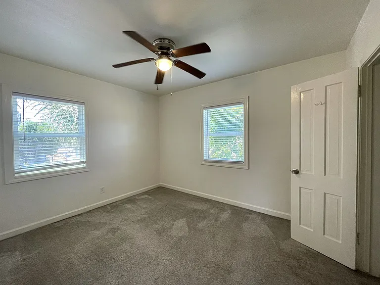 4327 McClintock St — Photo 7