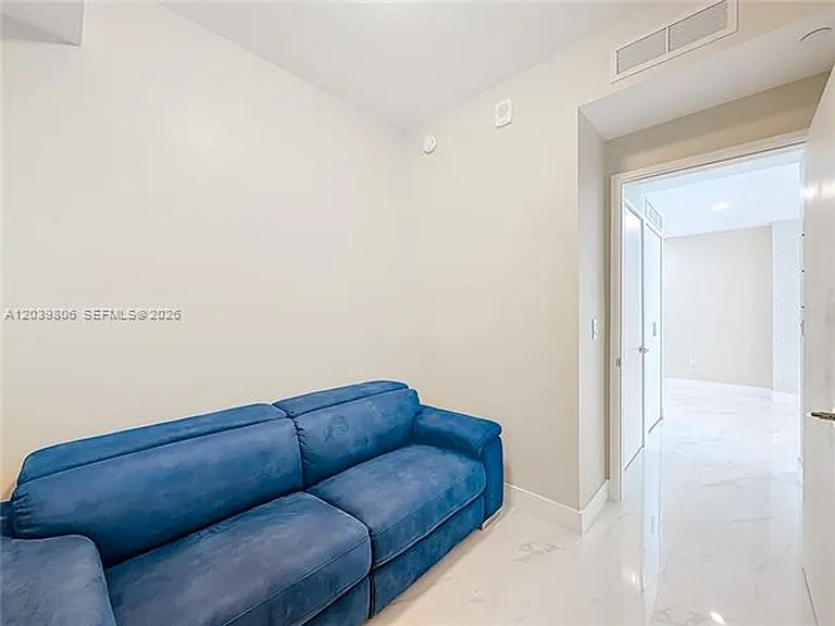 700 NE 24th St #4904 — Photo 24
