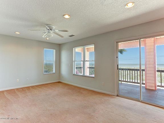 3rd image of 1615 N Fletcher Ave