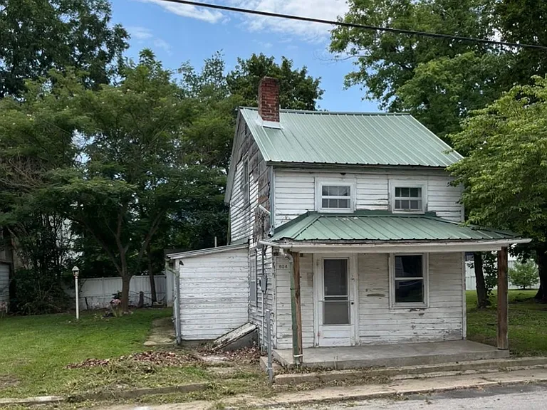 804 Market St — Photo 1