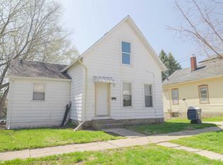 711 Vine St, Burlington, IA