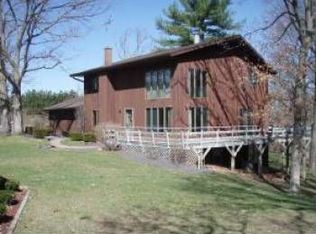 N1850 East Rd, Waupaca, WI 54981