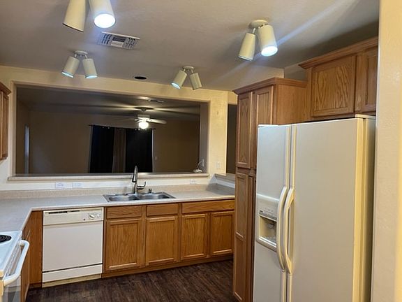 4th image of 10289 N 115th Dr